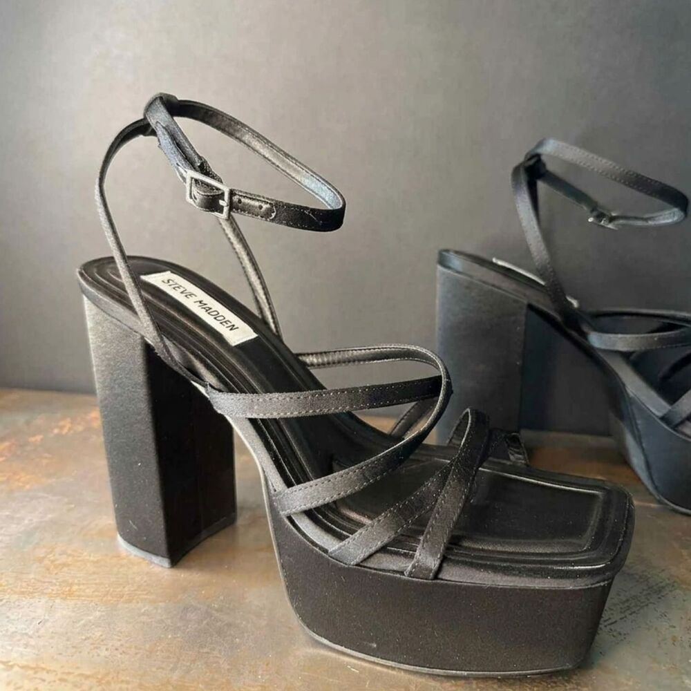 Steve Madden Sky High Platform Sandals 9.5 Chunky Goth Y2K Rave Sexy Black Gusty